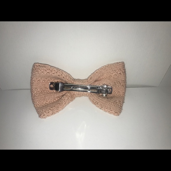 Pale Pink Hair Bow - Picture 2 of 2